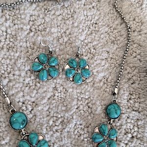 Beautiful blue turquoise necklace set
